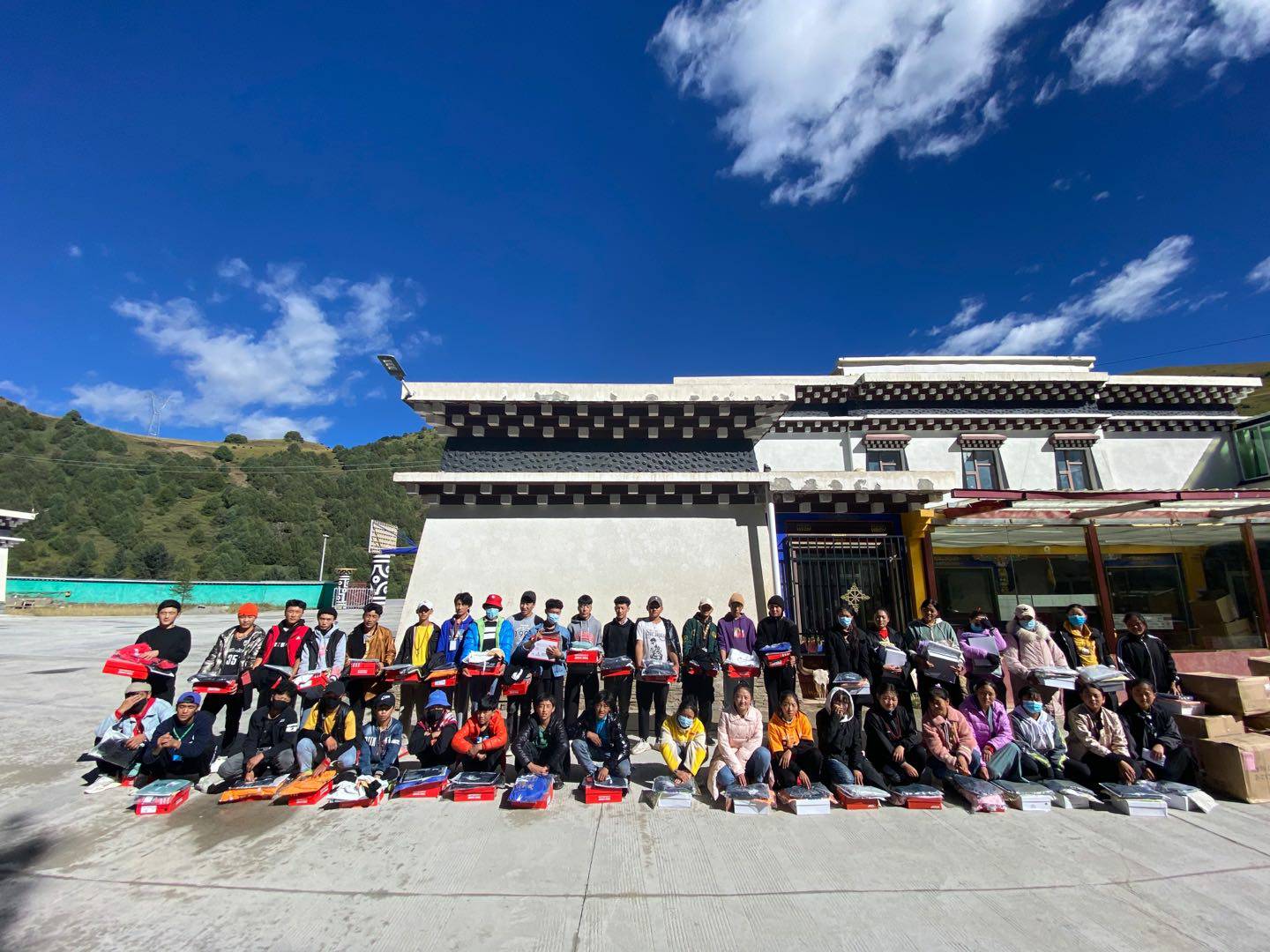 开云体育·(KAIYUN SPORTS)官方网站-开云(中国)公益回顾丨家国同欢月同圆 温暖满载甘孜州(图8)